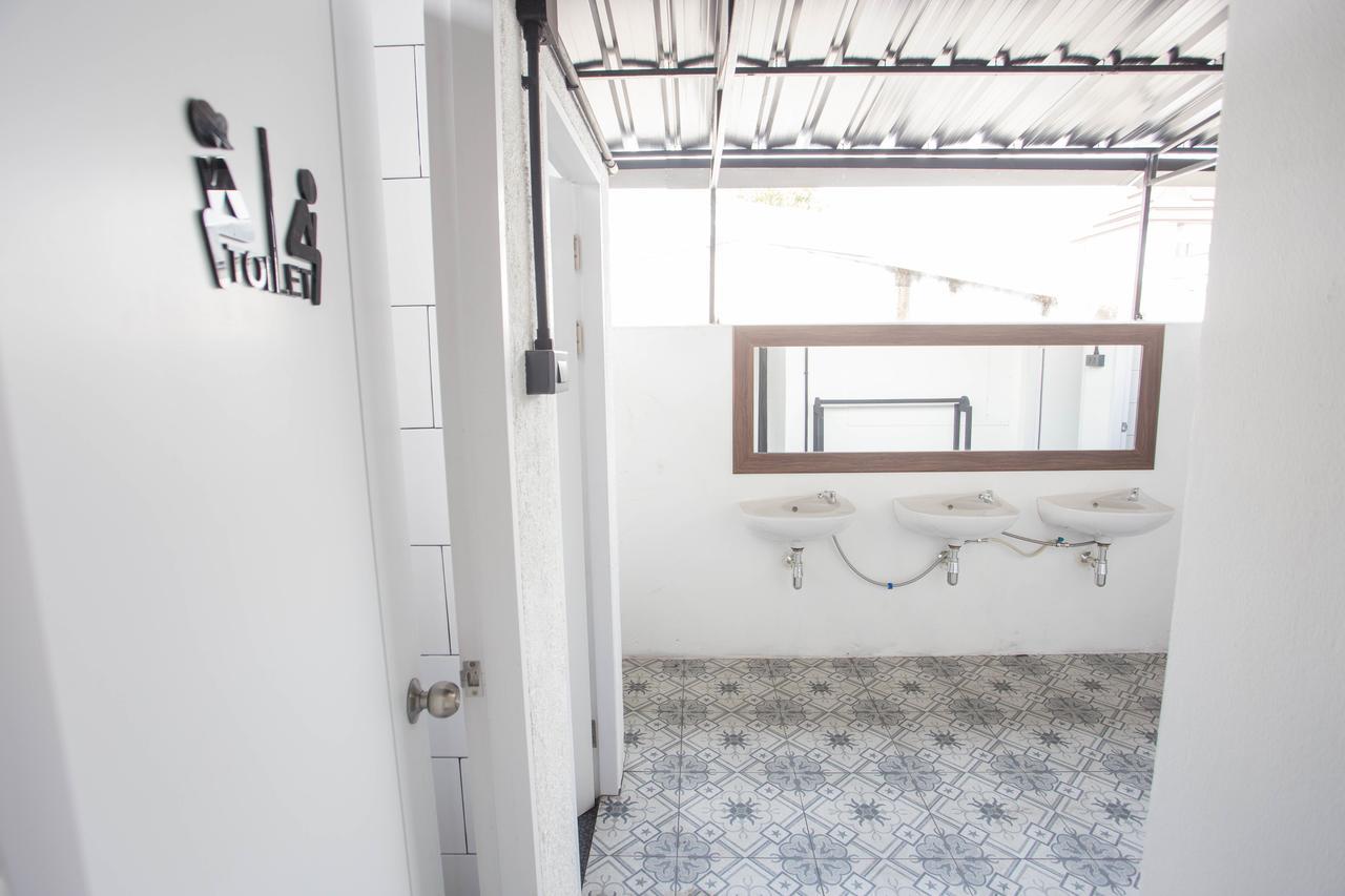 Sleep With You - Hatch Co-Living And Co-Working Space Chiang Mai Luaran gambar